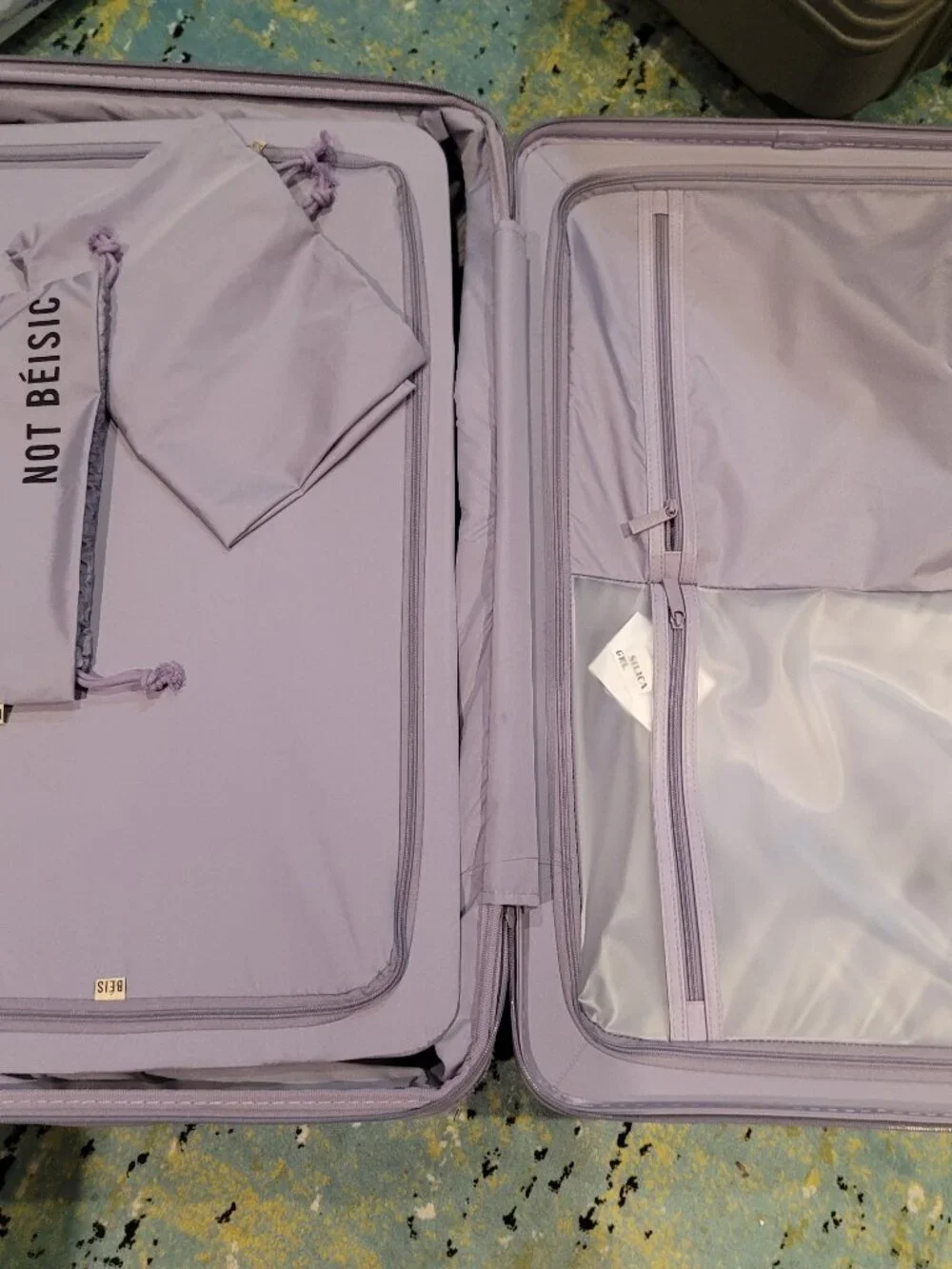 BEIS GLOSSY PURPLE LARGE CHECK IN 31